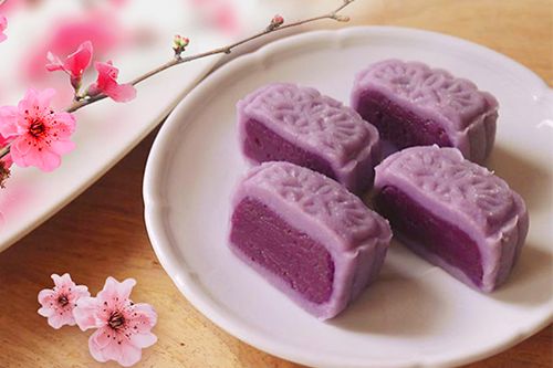 ขนมบัวหิมะมันม่วง แป้งนุ่มหนึบ สีม่วงสวย ไส้มันม่วงกวนหอมมัน