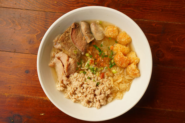 ก๋วยเตี๋ยวกากหมูสูตรโบราณ (น้ำใส)