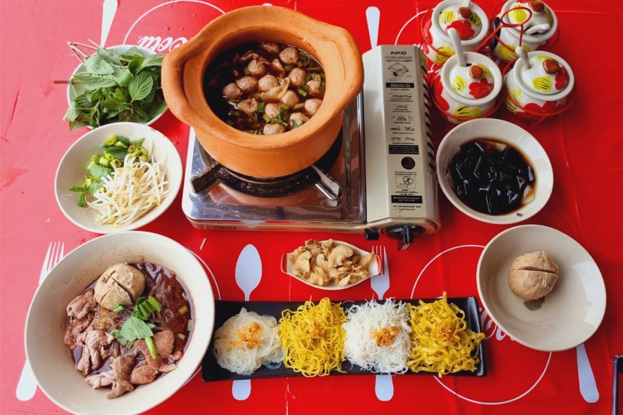 ชา ก๋วยเตี๋ยวเรือท่าปราการ (สูตรโบราณ)