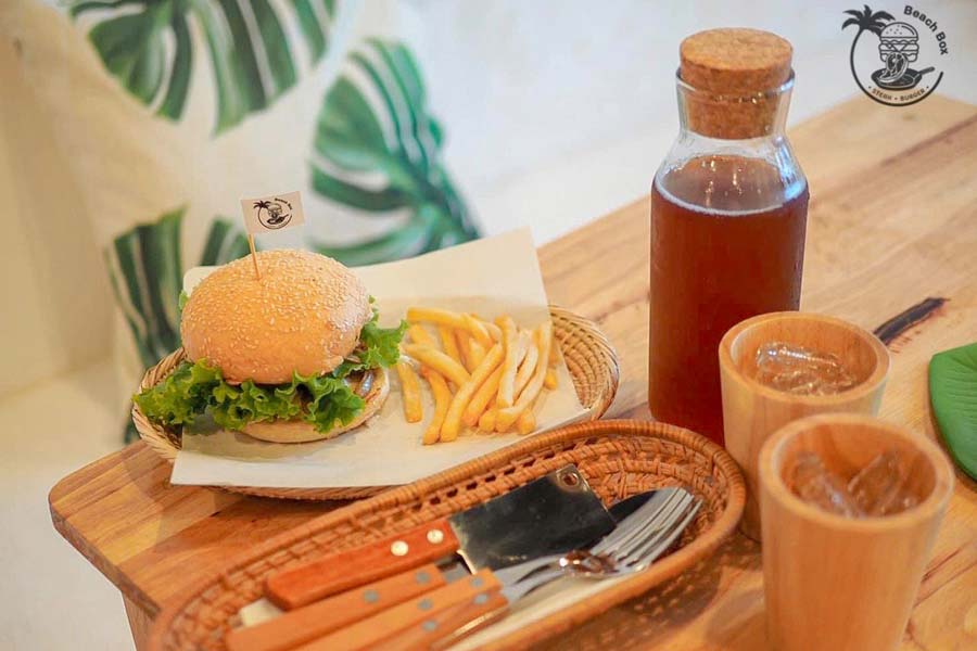 เบอร์เกอร์ Beach Box Steak & Burger