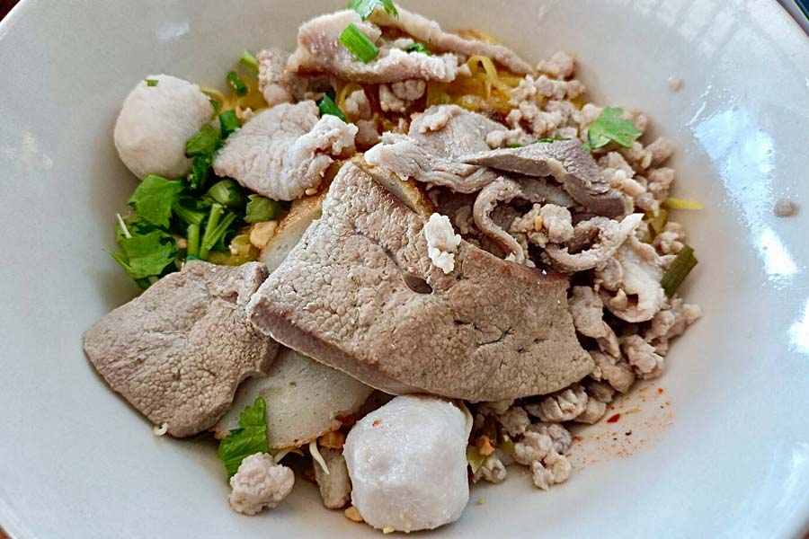 ร้านก๋วยเตี๋ยวรูลุงเล็ก สะพานมหาเจษฎาบดินทร์ฯ