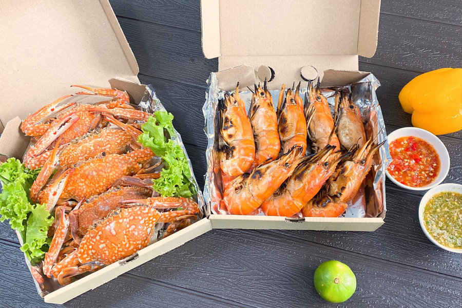 กุ้งเผา ปูไข่นึ่ง กุ้งเผา ปรีดี ซีฟู้ด