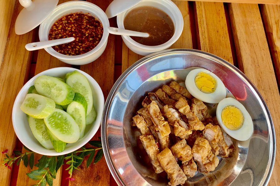 ข้าวหมูทอด บูตะ ข้าวหมูทอด