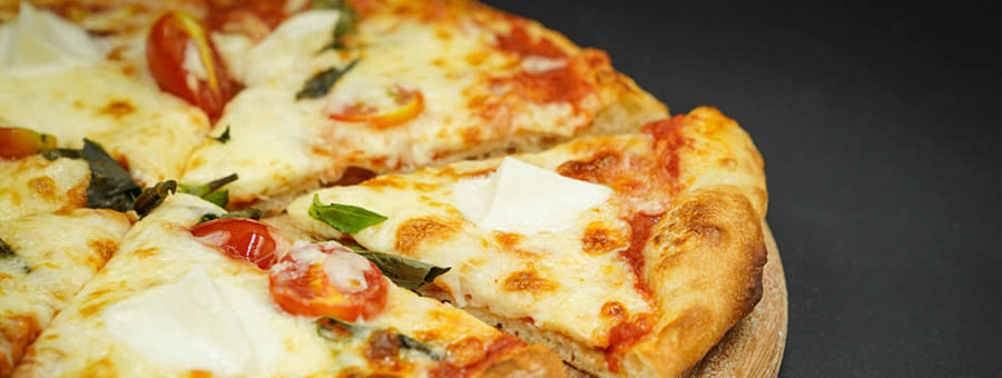 Pizza Happy pig พิชซ่า แฮปปี้พิก พิซซ่าสไตล์อิตาเลียน สเต๊ก เส้นพาสต้าสด