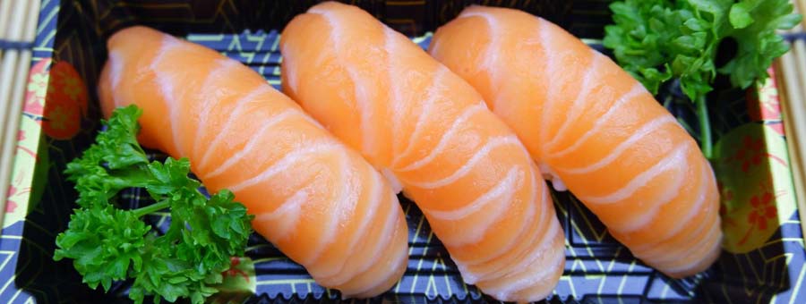 Samurai Salmon แซลมอน ซาซิมิ ซูชิ ข้าวหน้าต่างๆ ส่งตรงถึงบ้าน พร้อมรับประทาน