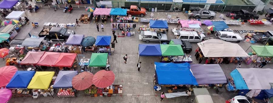ตลาดนัดแฟลตทหารเรือบางนา ตลาดนัดเช้า และเย็น เพื่อคนทำมาหากิน
