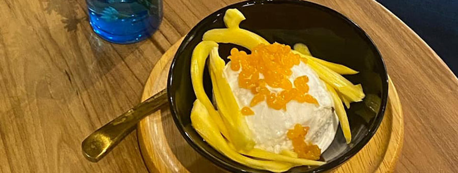 Yen.CNX A place for Thai dessert ร้านน้ำแข็งไสไทยและเครื่องดื่ม